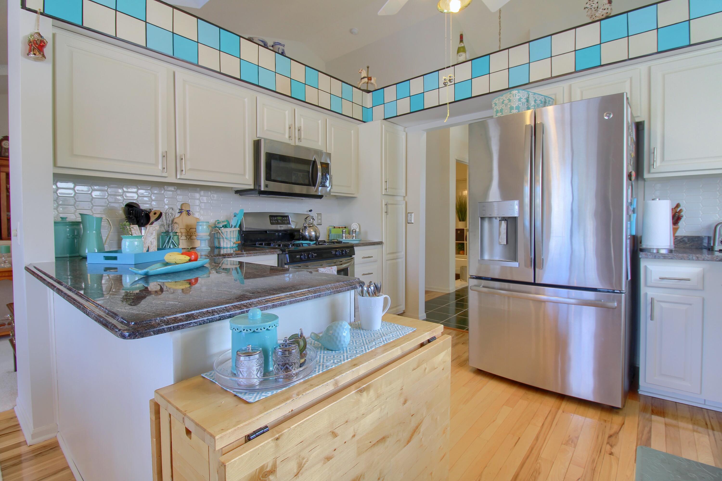 290 Edington Circle Canton, MI 48187 - Photo 12 of 34 9-Kitchen-2nd-View