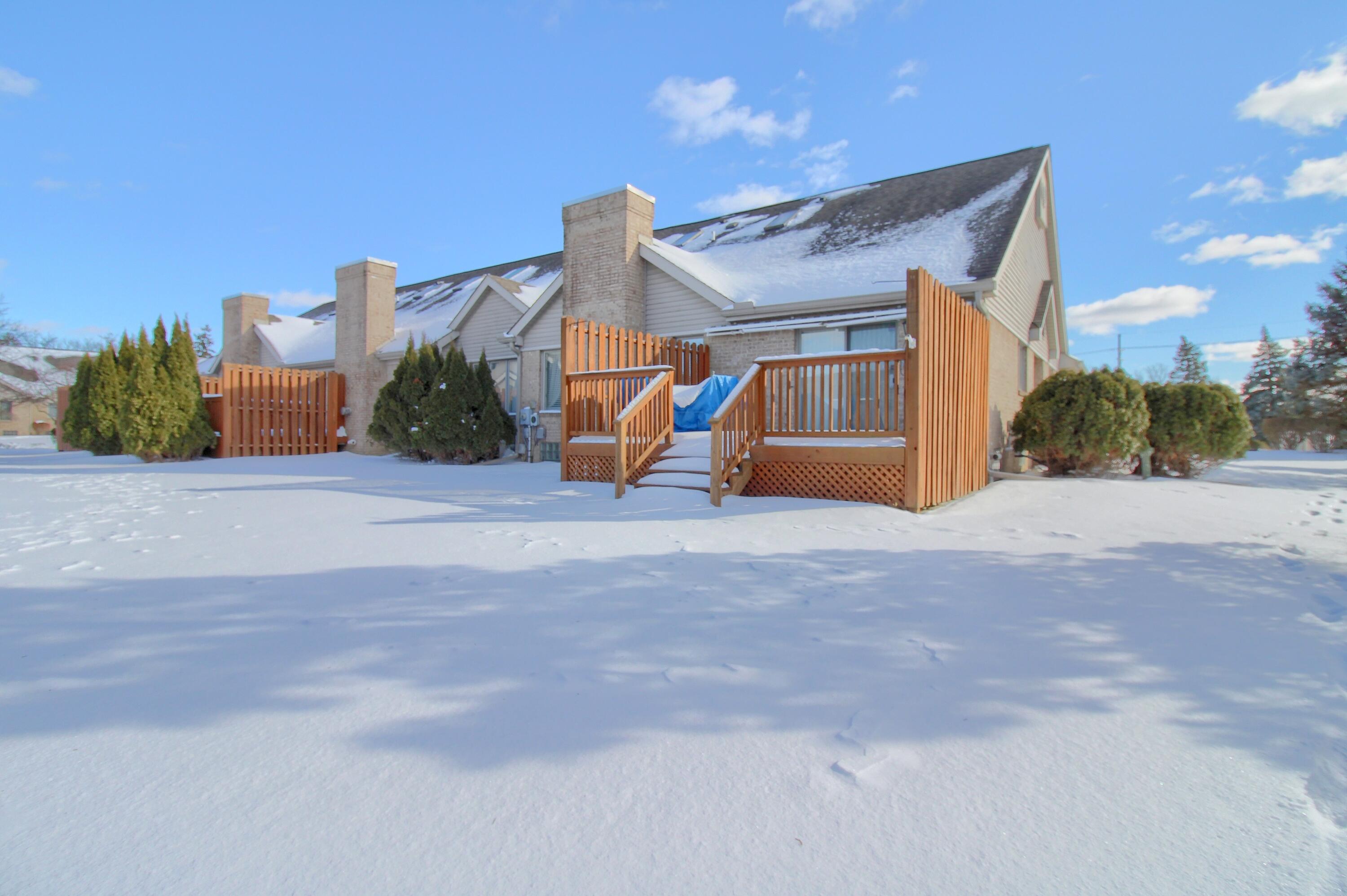 290 Edington Circle Canton, MI 48187 - Photo 33 of 34 30-Rear-2nd-View