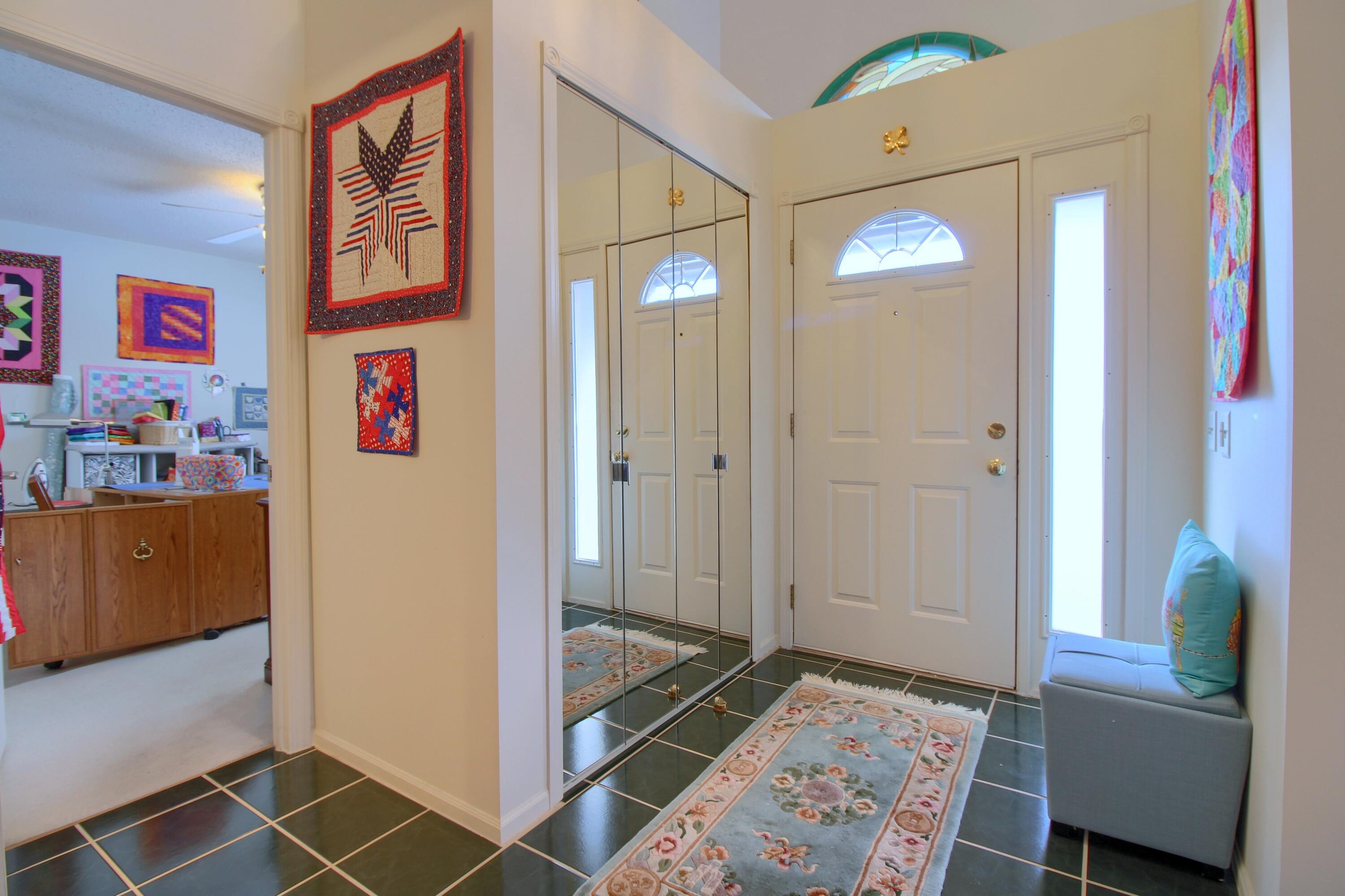 290 Edington Circle Canton, MI 48187 - Photo 6 of 34 3-Foyer