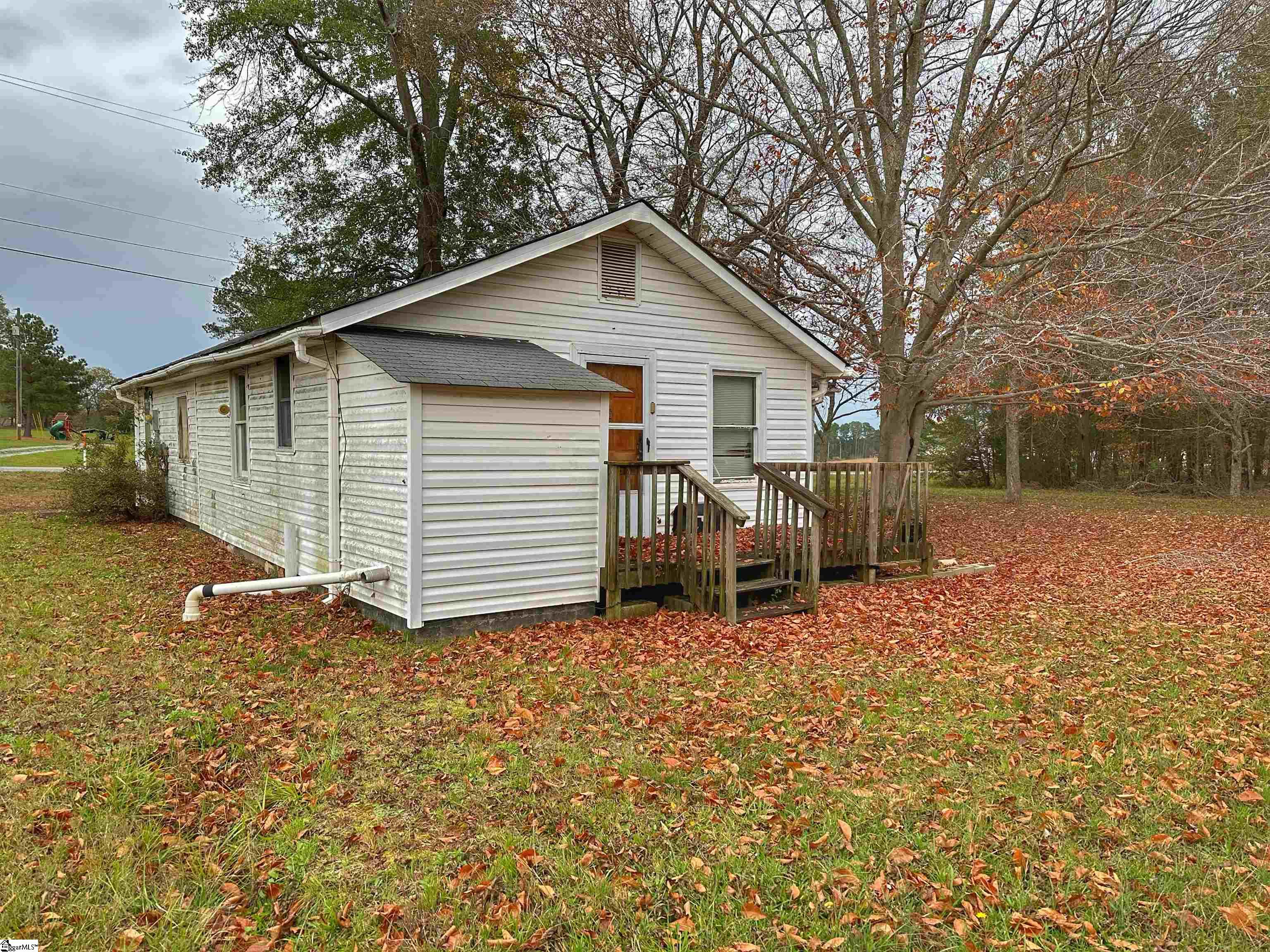 1904 Ballenger Road Wellford, SC 29385 - Photo 6 of 14