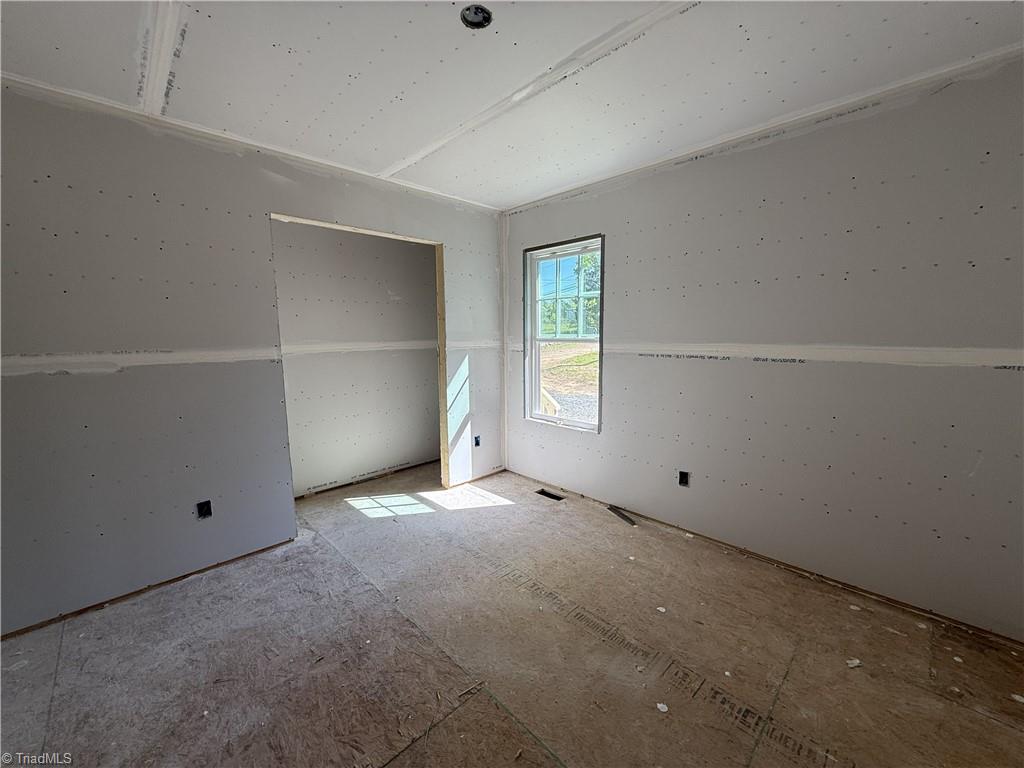 219 Tower Road Thomasville, NC 27360 - Photo 5 of 15