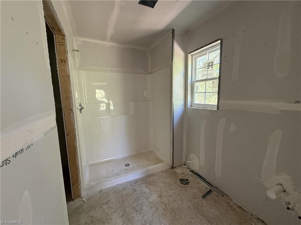 219 Tower Road Thomasville, NC 27360 - Photo 8 of 15