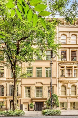 $17,800,000 | 19 East 92nd Street | Upper East Side