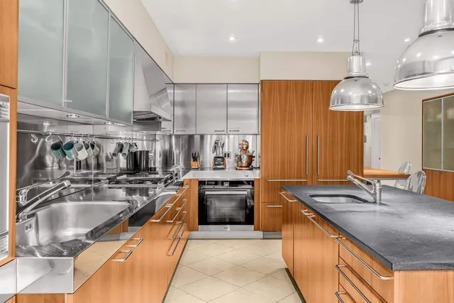 $17,800,000 | 19 East 92nd Street | Upper East Side