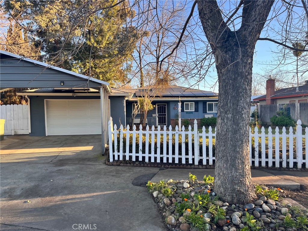 1880 Barnett Way Merced, CA 95340 - Photo 4 of 22