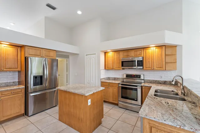 $799,500 | 2201 Southwest Bradford Place, Palm City, FL 34990