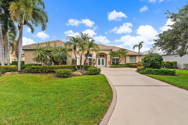 $799,500 | 2201 Southwest Bradford Place, Palm City, FL 34990