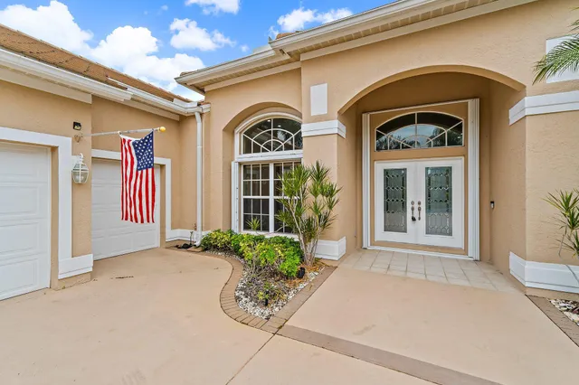 $799,500 | 2201 Southwest Bradford Place, Palm City, FL 34990