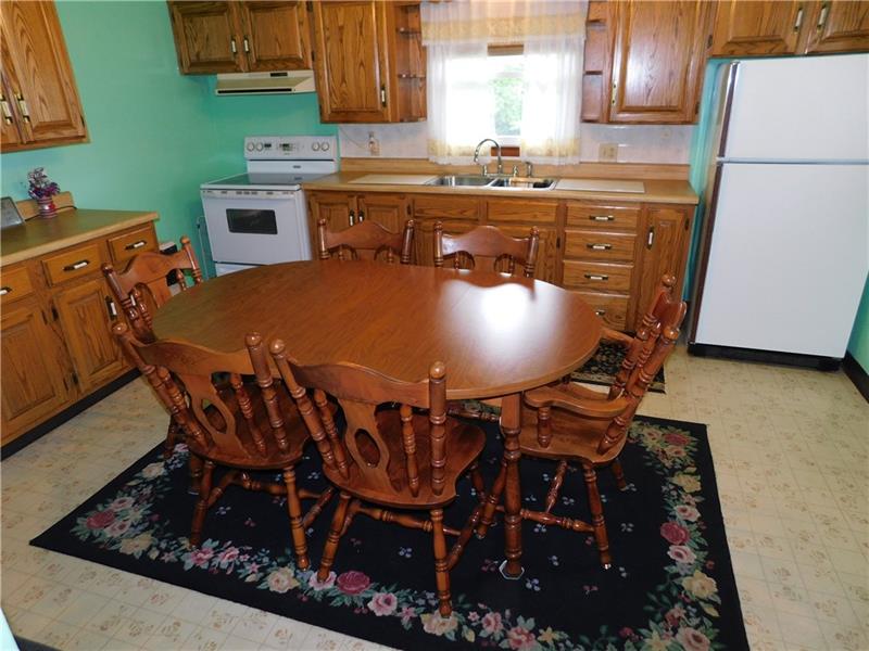 157 Carrier Road Transfer, PA 16154 - Photo 10 of 19 STOVE AND FRIG INCLUDED