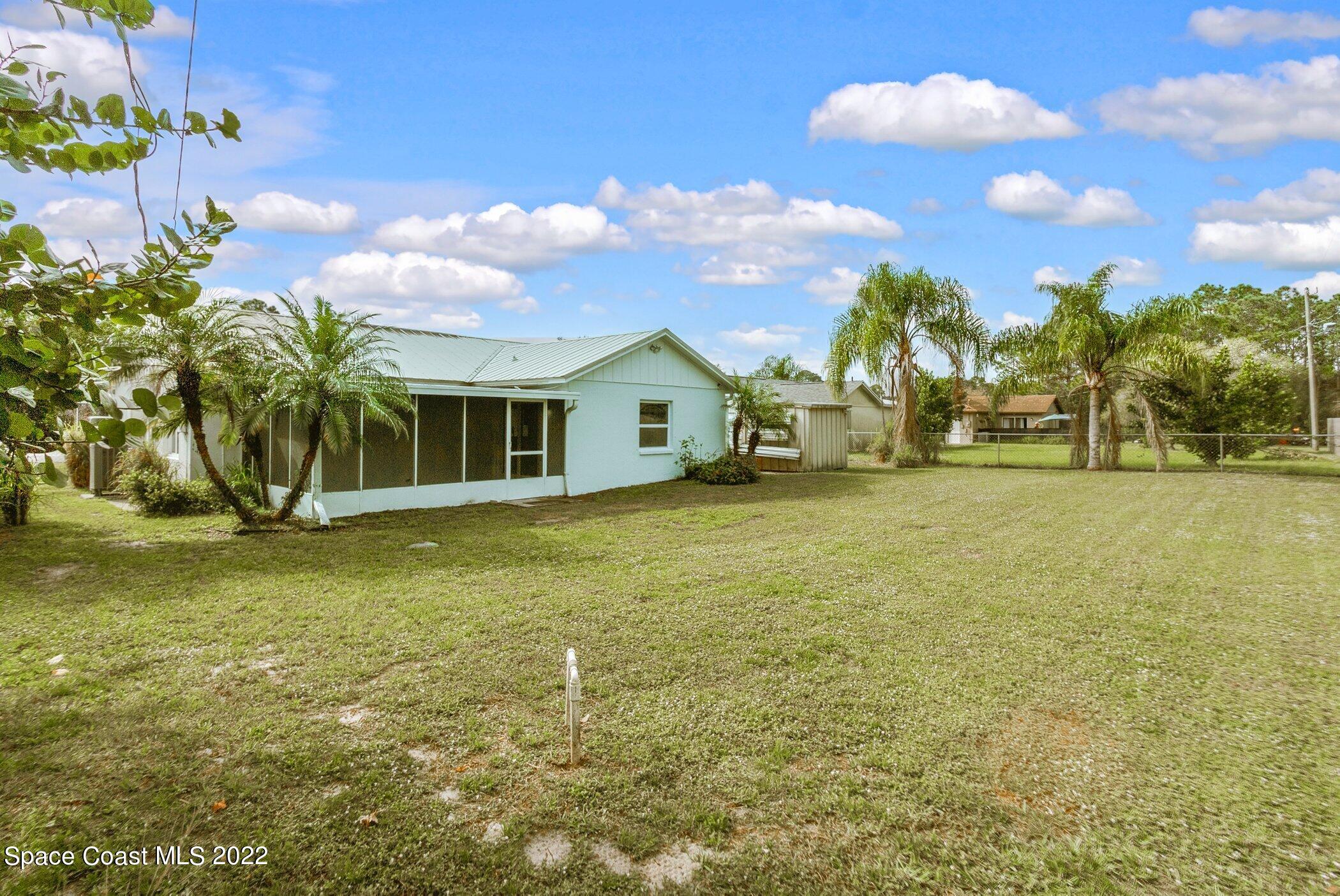 919 Commerce Road Southeast Palm Bay, FL 32909 - Photo 2 of 36 Big Backyard!