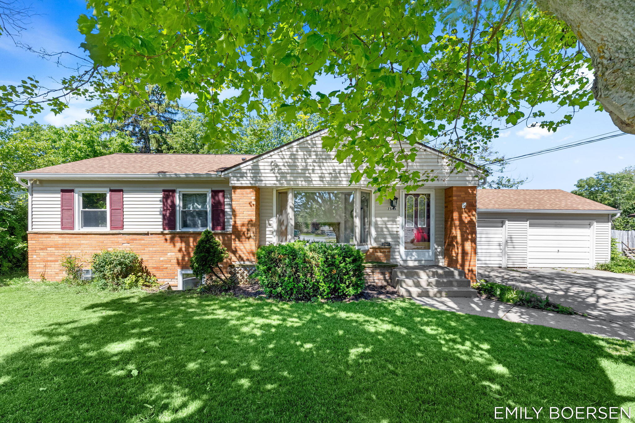 7543 Walnut Avenue Jenison, MI 49428 - Photo 1 of 68 1-web-or-mls-003