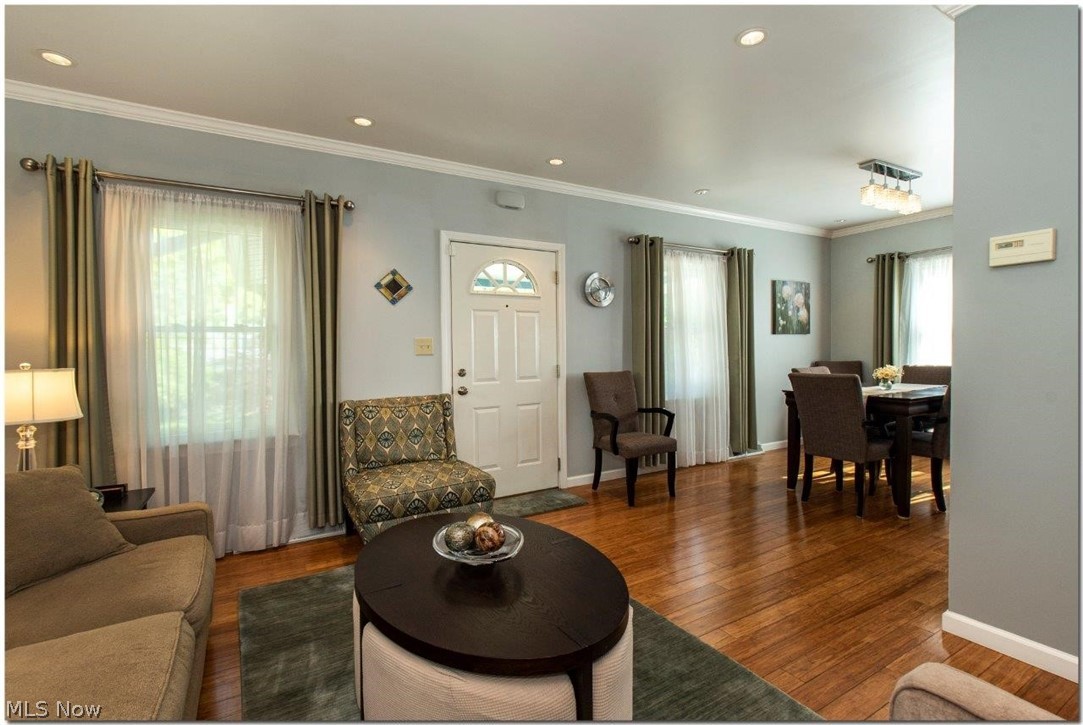 4660 Liberty Road South Euclid, OH 44121 - Photo 5 of 35 Spacious Living Room
with Bamboo Flooring, Crown Moldings and Recessed
Lighting