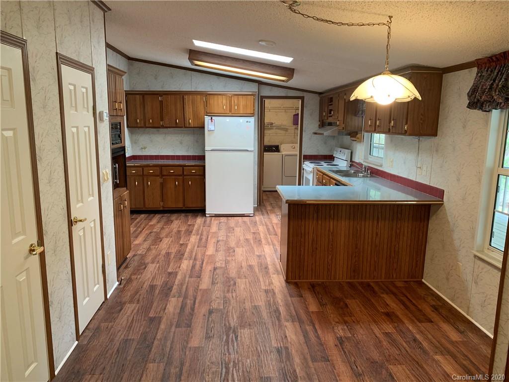 1055 Sharon Ridge Road Fairview, NC 28730 - Photo 12 of 37 Gallery Image 12