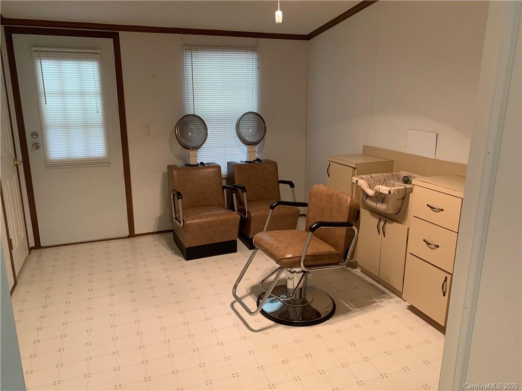 1055 Sharon Ridge Road Fairview, NC 28730 - Photo 15 of 37 Gallery Image 15