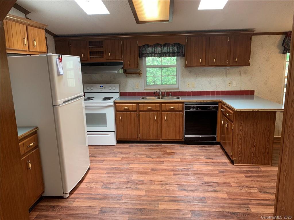1055 Sharon Ridge Road Fairview, NC 28730 - Photo 10 of 37 Gallery Image 10