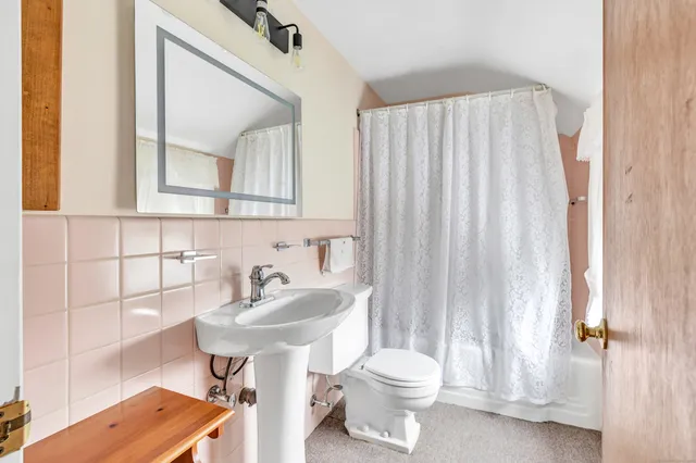 $4,200 | 93 Catherine Terrace, Fairfield, CT 06824