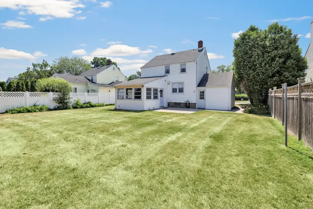 $4,200 | 93 Catherine Terrace, Fairfield, CT 06824