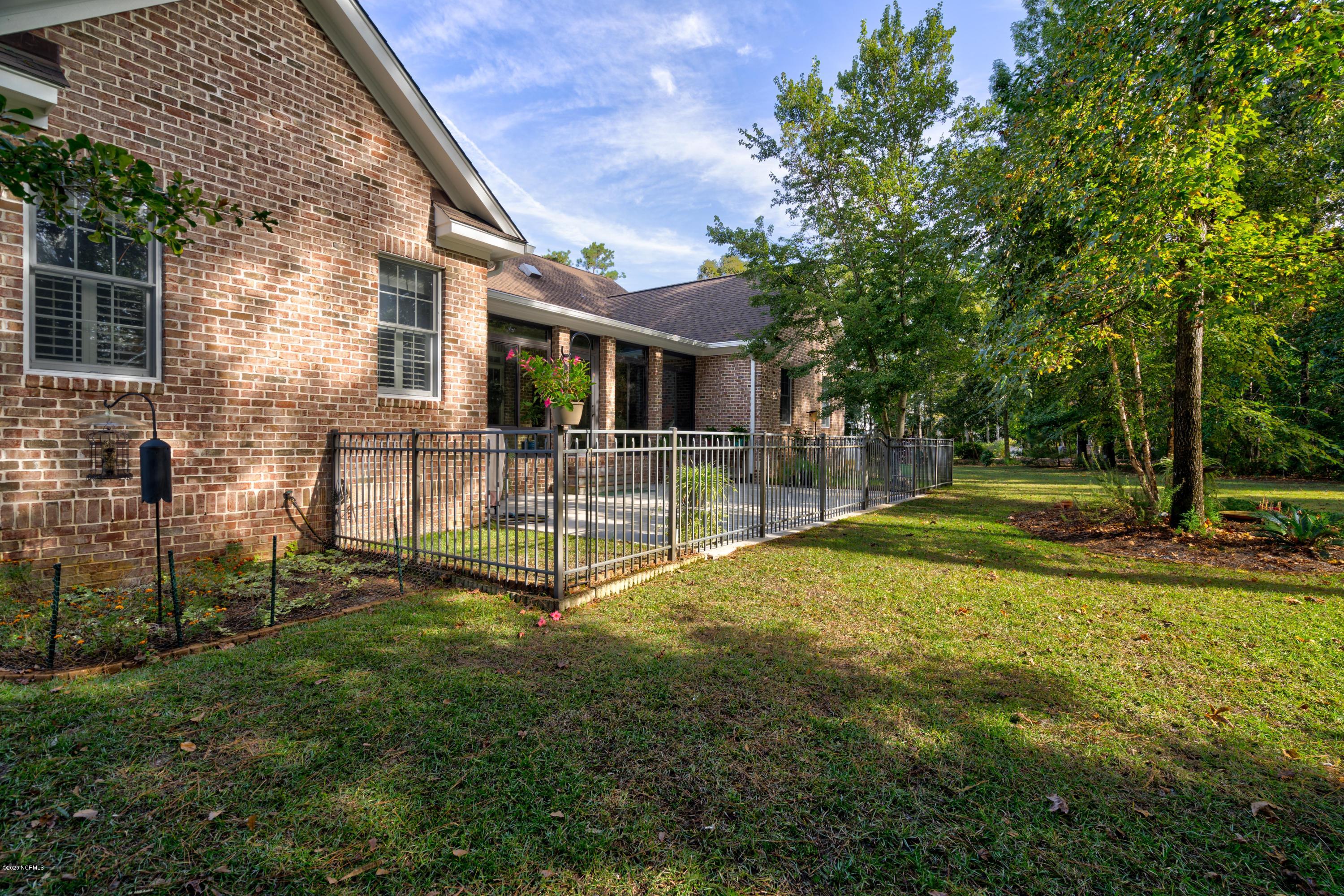 104 Canvasback Point Hampstead, NC 28443 - Photo 17 of 80 104CanvasbackEdit-6