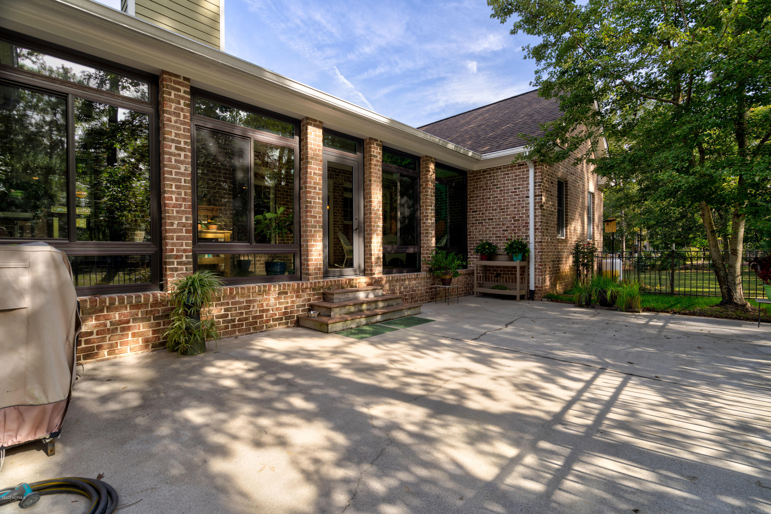 104 Canvasback Point Hampstead, NC 28443 - Photo 20 of 80 104CanvasbackEdit-12