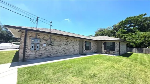 $1,500 | 114 P Street, Unit A, Belle Chasse, LA 70037