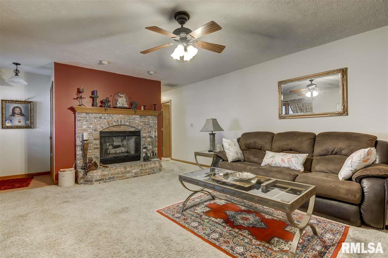 3004 Dunwich Street Springfield, IL 62702 - Photo 5 of 31