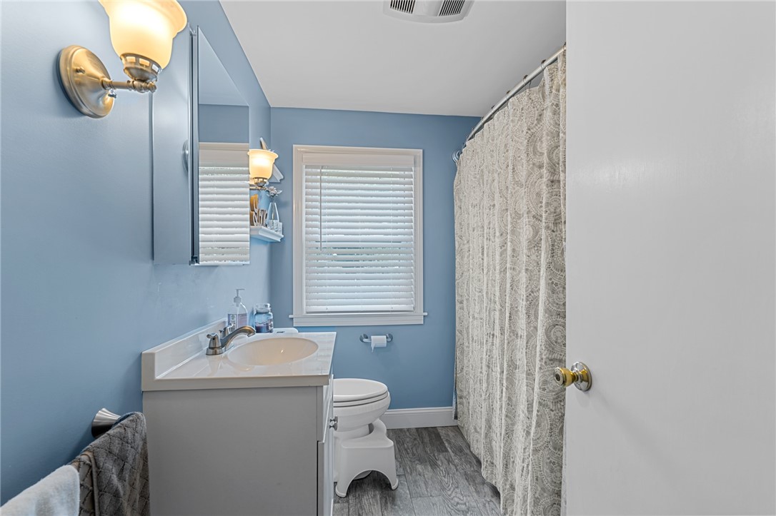 187 Holmes Road Warwick, RI 02888 - Photo 11 of 24 Gallery Image 11