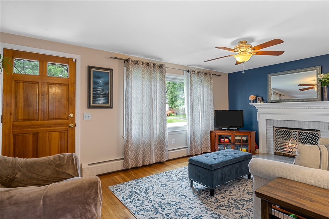 187 Holmes Road Warwick, RI 02888 - Photo 5 of 24 Gallery Image 5