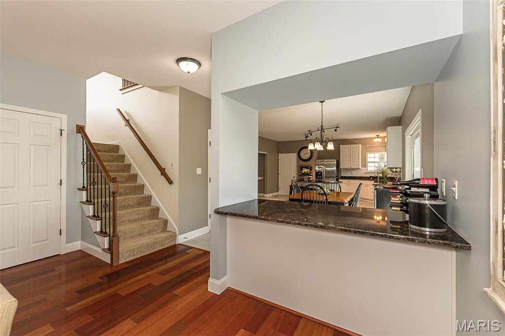 733 Castle Ridge Drive Ballwin, MO 63021 - Photo 18 of 74