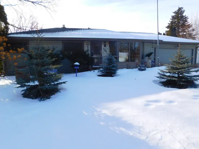 $399,900 | 200 Colleen Avenue, Shoreview, MN 55126