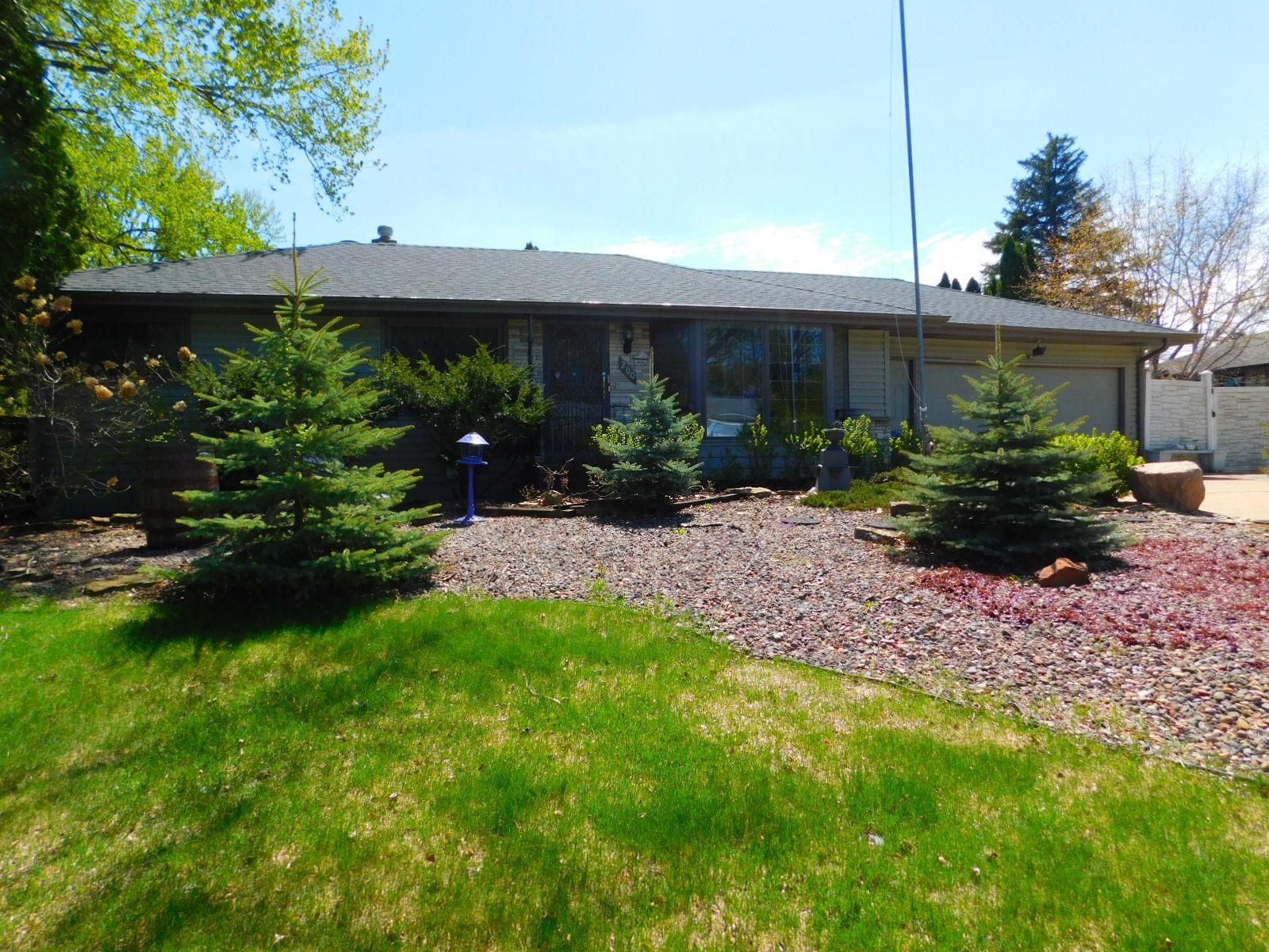 200 Colleen Avenue Shoreview, MN 55126 - Photo 3 of 76