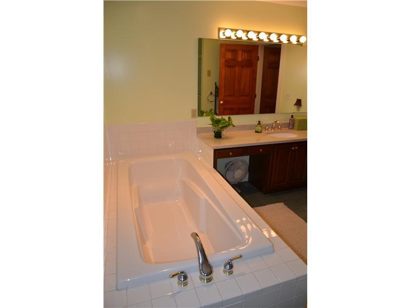 16 Tide Mill Road Portland, ME 04102 - Photo 13 of 25 Master Bath/Spa.