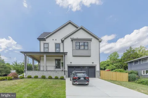 $2,500,000 | 6301 Phyllis Lane, Bethesda, MD 20817