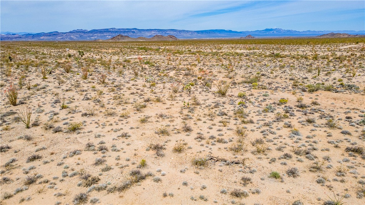 Lot 7 South Sherry Road Yucca, AZ 86438 - Photo 18 of 20 View of mountain backdrop with a desert landscape