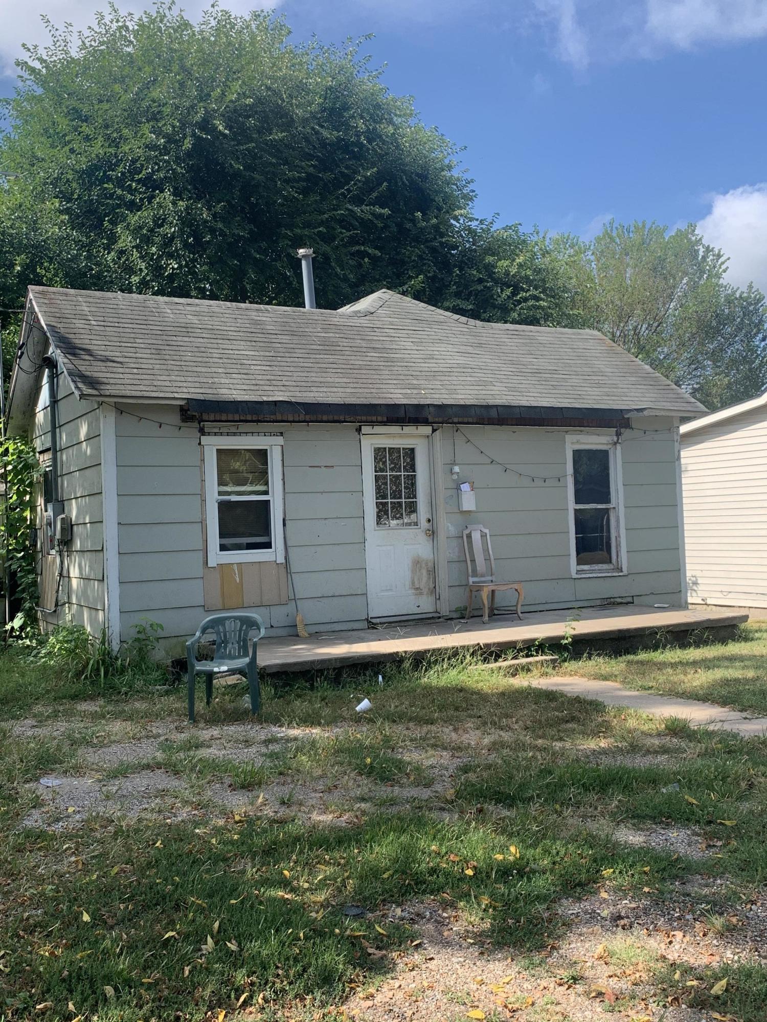 409 Pearl Street Monett, MO 65708 - Photo 1 of 1 FD5DACEE-A561-46CB-932E-F4CD25BAB607