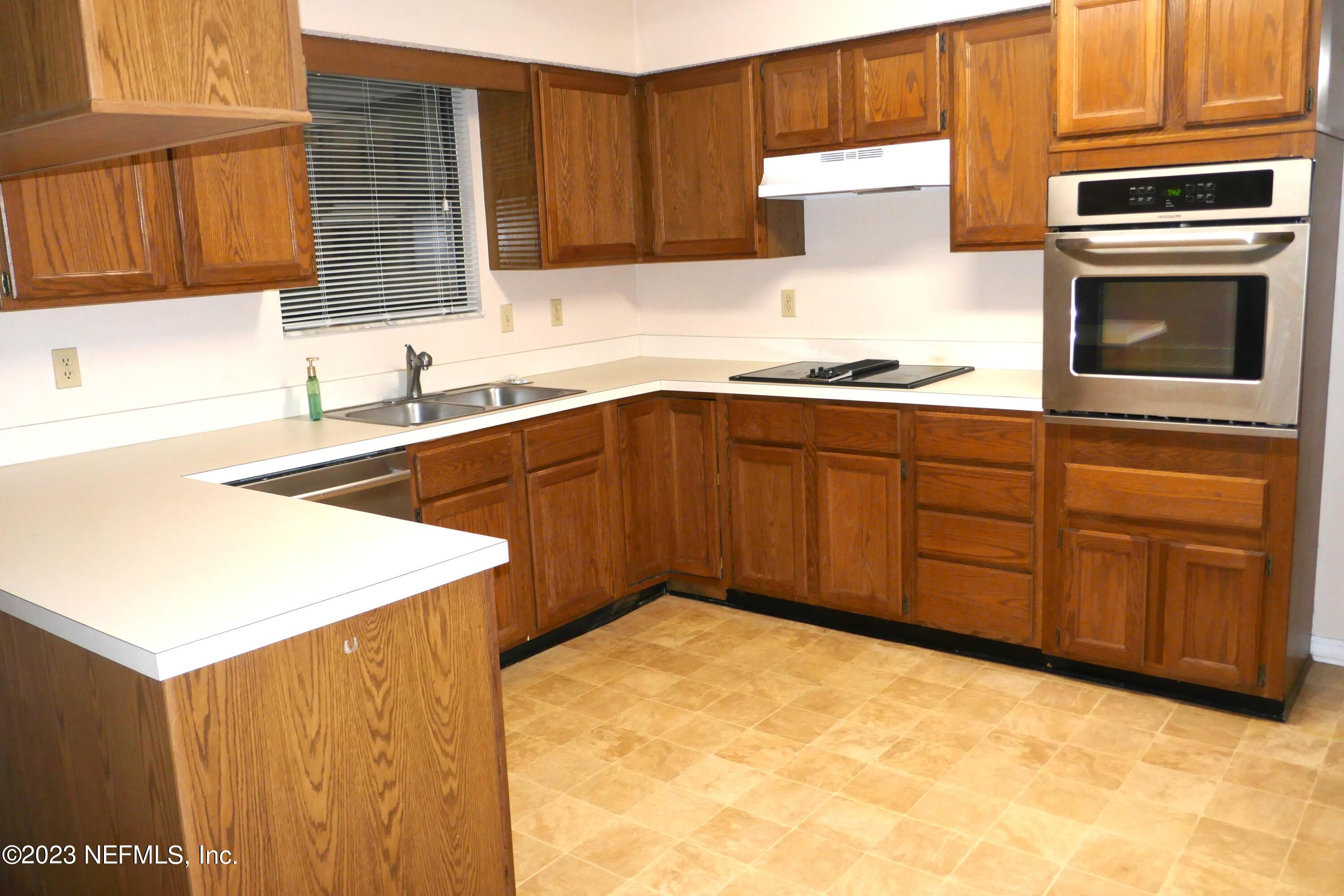 8131 Fort Caroline Road Jacksonville, FL 32277 - Photo 11 of 29 Kitchen