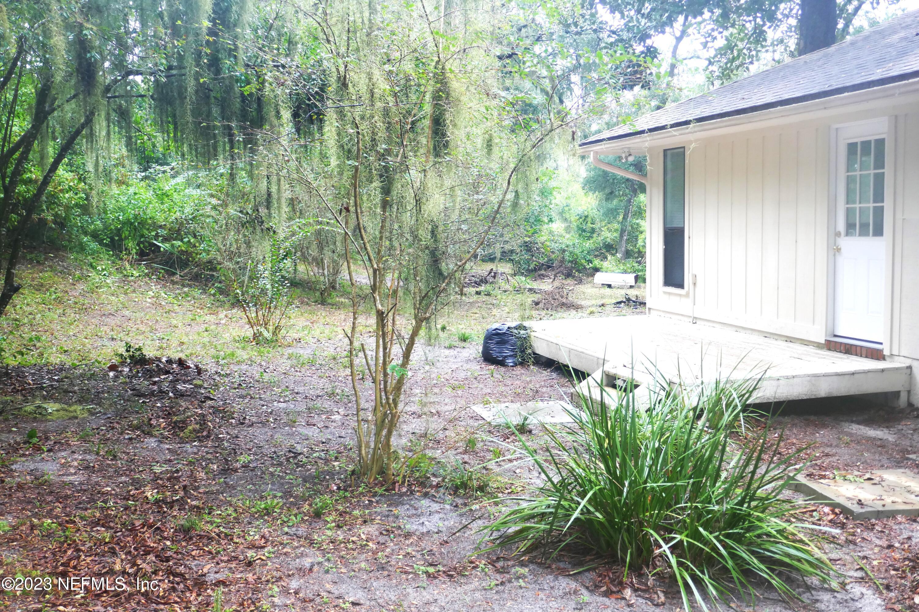 8131 Fort Caroline Road Jacksonville, FL 32277 - Photo 28 of 29 Rear yard
