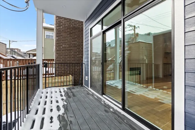 $1,775,000 | 2433 West Cuyler Avenue, Chicago, IL 60618