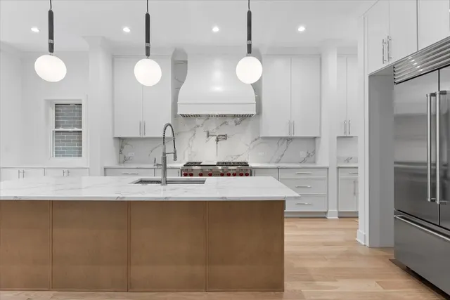 $1,775,000 | 2433 West Cuyler Avenue, Chicago, IL 60618