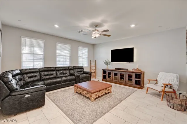 $824,990 | 446 Winter Dove Avenue, Henderson, NV 89011