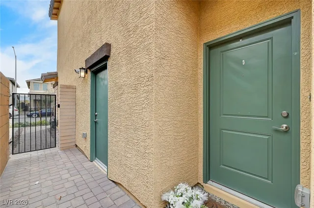 $824,990 | 446 Winter Dove Avenue, Henderson, NV 89011