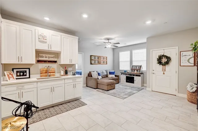 $824,990 | 446 Winter Dove Avenue, Henderson, NV 89011