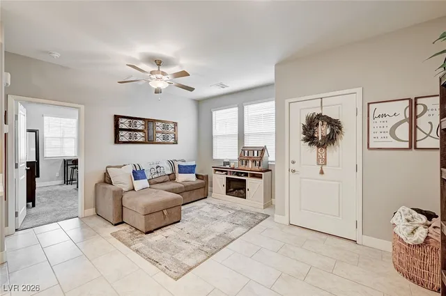 $824,990 | 446 Winter Dove Avenue, Henderson, NV 89011