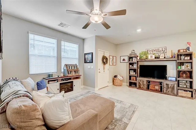 $824,990 | 446 Winter Dove Avenue, Henderson, NV 89011