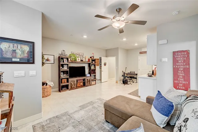 $824,990 | 446 Winter Dove Avenue, Henderson, NV 89011