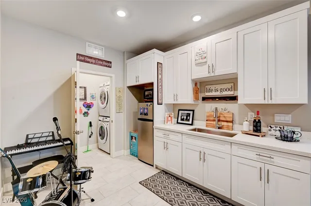 $824,990 | 446 Winter Dove Avenue, Henderson, NV 89011