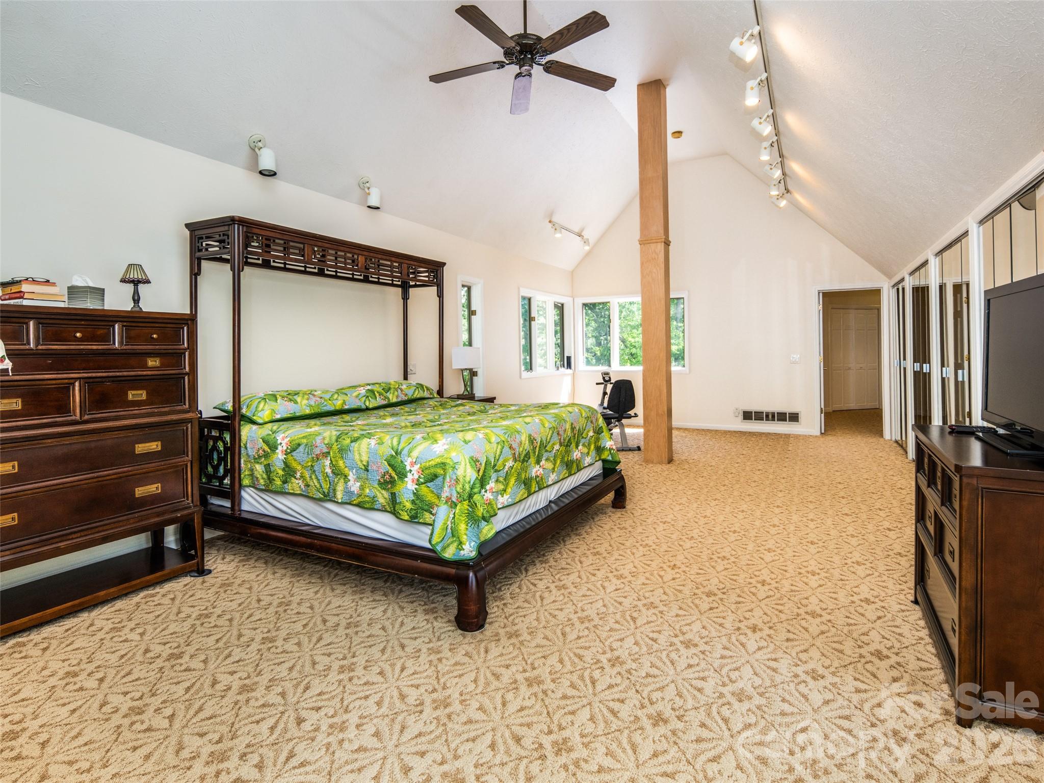 363 Rickel Drive Hendersonville, NC 28739 - Photo 17 of 44