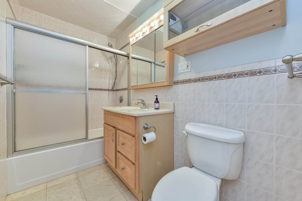 383 Langley Road, Unit 1 Newton, MA 02459 - Photo 18 of 18
