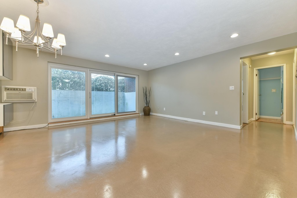 383 Langley Road, Unit 1 Newton, MA 02459 - Photo 3 of 18