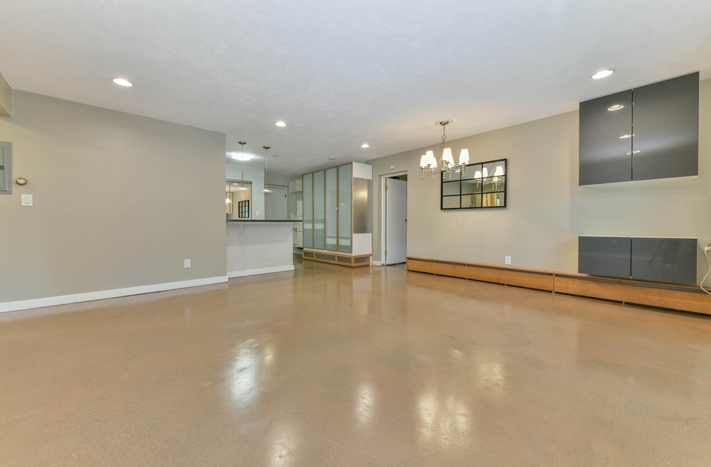 383 Langley Road, Unit 1 Newton, MA 02459 - Photo 4 of 18