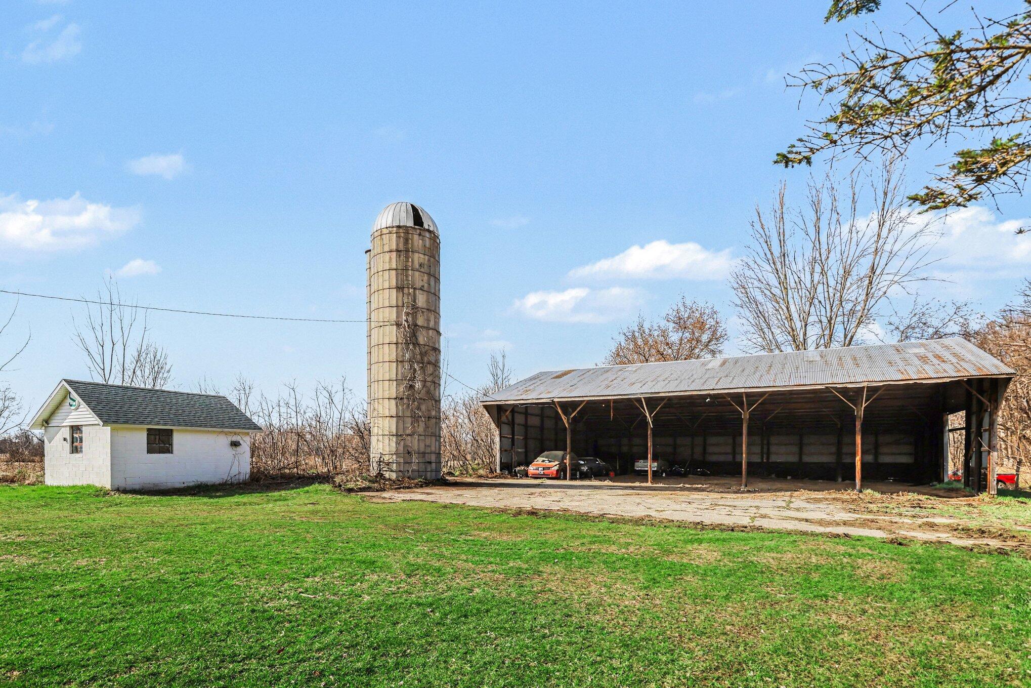5284 East Territorial Road Pleasant Lake, MI 49272 - Photo 27 of 38 035_file_3572